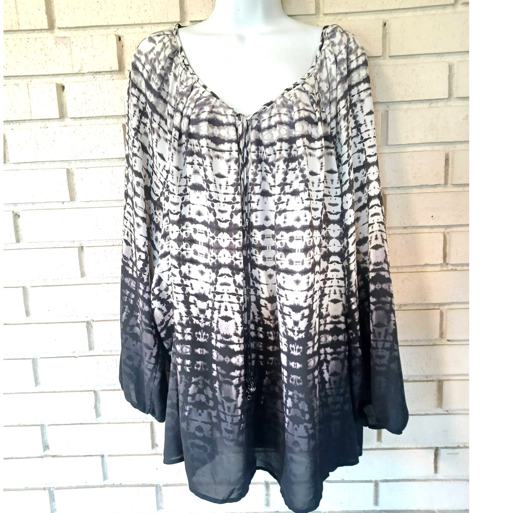 DRESSBARN Boho Keyhole Flowy Blouse